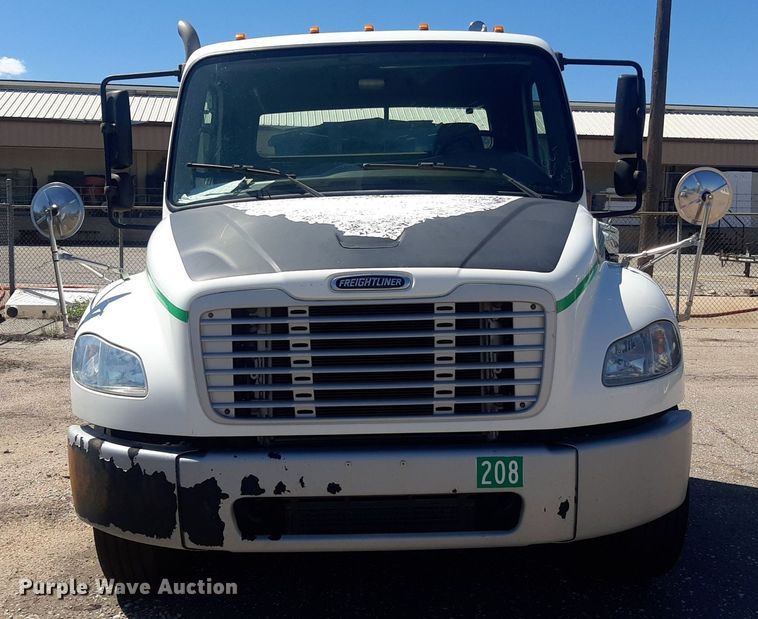 image for item NH9413 2012 Freightliner  Business Class M2 pothole patcher truck