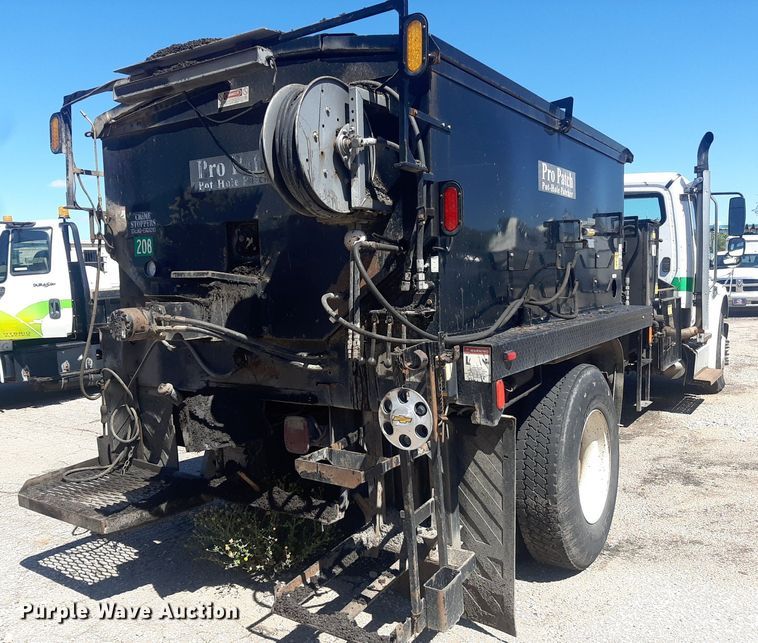 image for item NH9413 2012 Freightliner  Business Class M2 pothole patcher truck