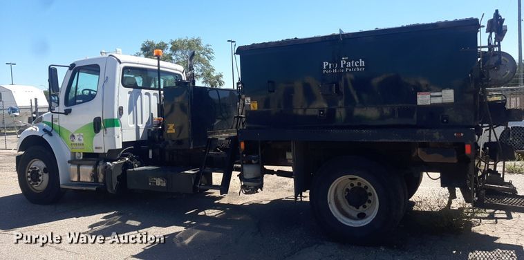 image for item NH9413 2012 Freightliner  Business Class M2 pothole patcher truck