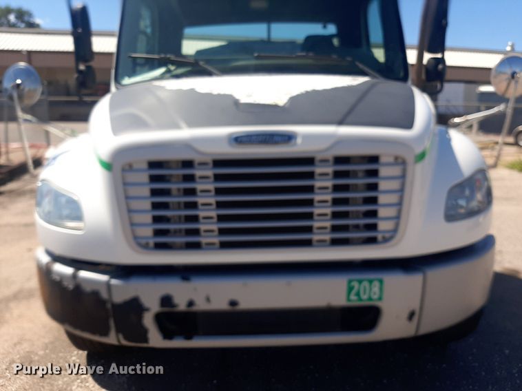 image for item NH9413 2012 Freightliner  Business Class M2 pothole patcher truck