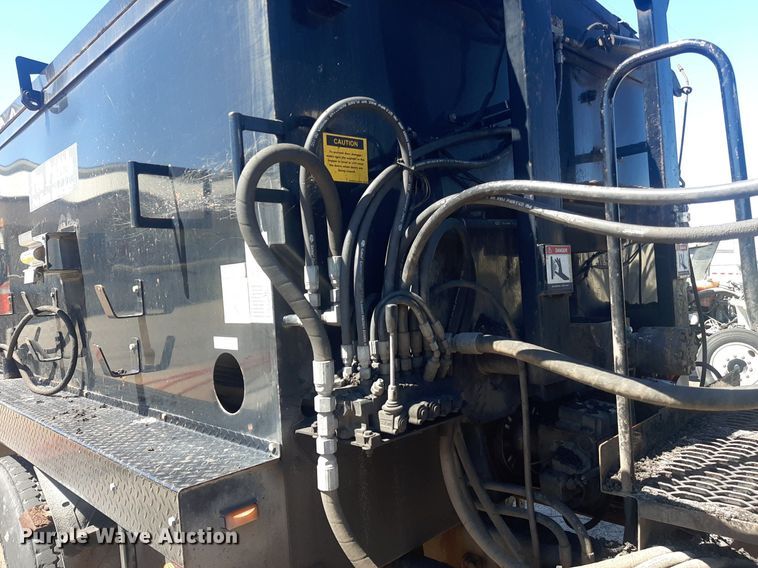 image for item NH9413 2012 Freightliner  Business Class M2 pothole patcher truck