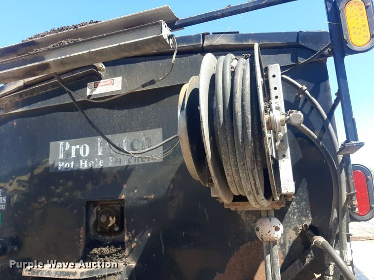 image for item NH9413 2012 Freightliner  Business Class M2 pothole patcher truck