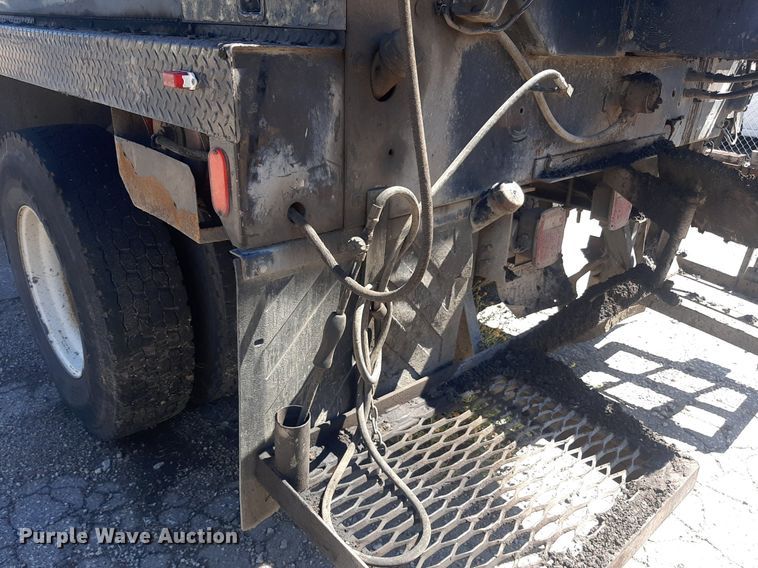 image for item NH9413 2012 Freightliner  Business Class M2 pothole patcher truck