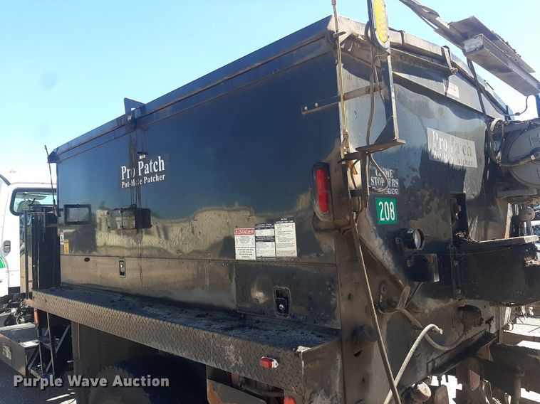 image for item NH9413 2012 Freightliner  Business Class M2 pothole patcher truck