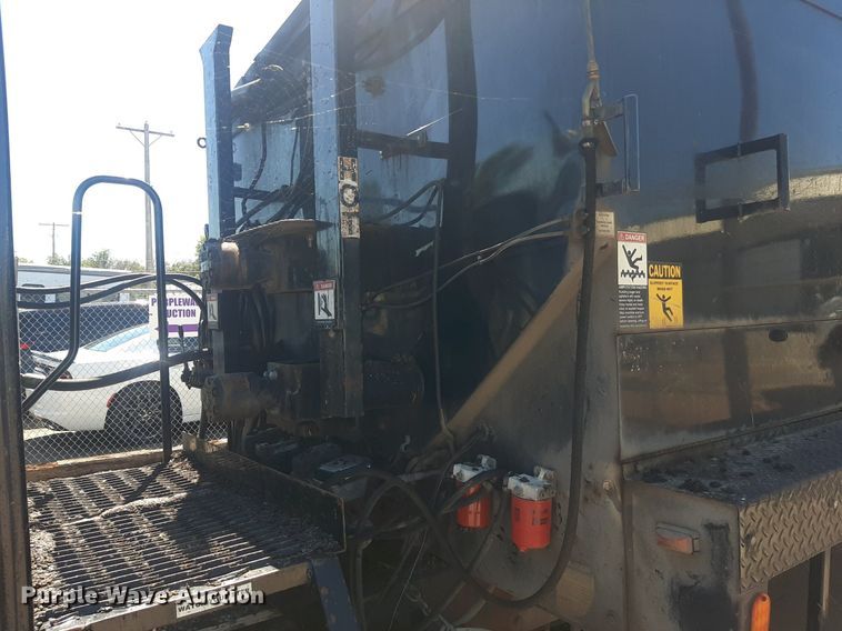 image for item NH9413 2012 Freightliner  Business Class M2 pothole patcher truck