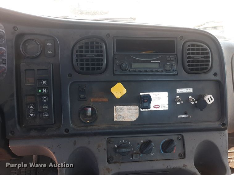 image for item NH9413 2012 Freightliner  Business Class M2 pothole patcher truck