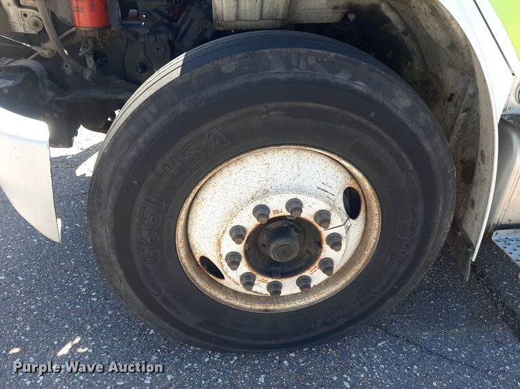 image for item NH9413 2012 Freightliner  Business Class M2 pothole patcher truck