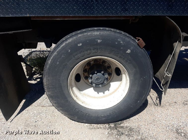 image for item NH9413 2012 Freightliner  Business Class M2 pothole patcher truck