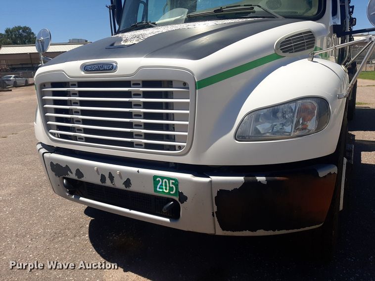 image for item NH9415 2012 Freightliner Business Class M2 pothole patcher truck