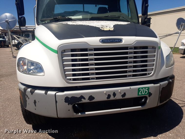 image for item NH9415 2012 Freightliner Business Class M2 pothole patcher truck