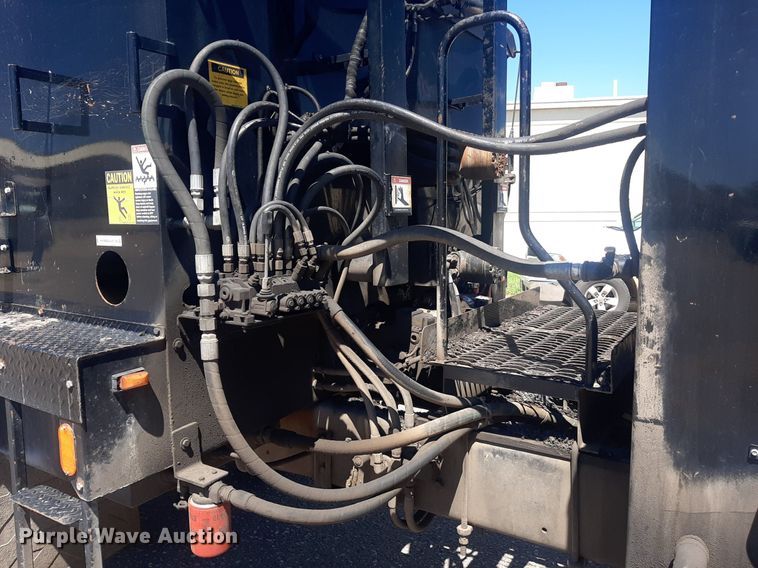 image for item NH9415 2012 Freightliner Business Class M2 pothole patcher truck