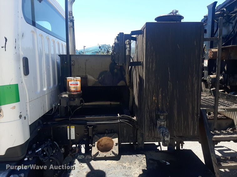 image for item NH9415 2012 Freightliner Business Class M2 pothole patcher truck