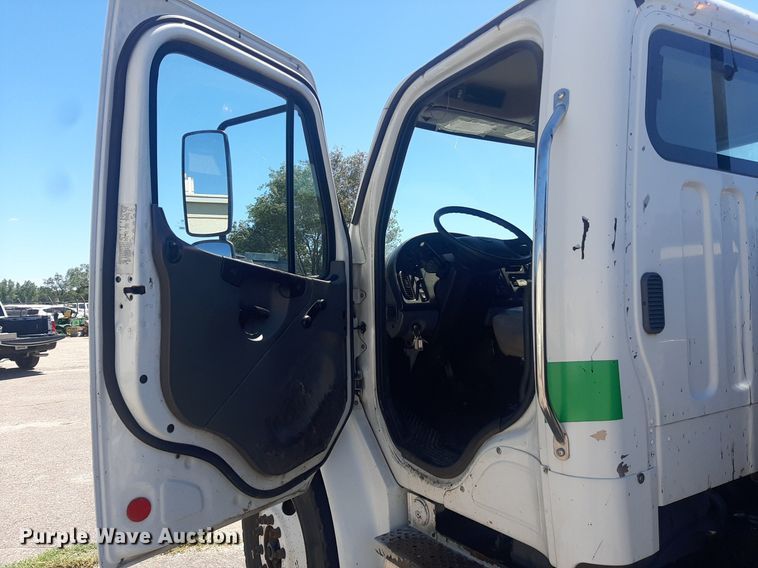 image for item NH9415 2012 Freightliner Business Class M2 pothole patcher truck