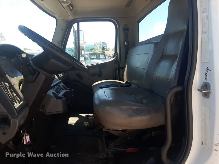 image for item NH9415 2012 Freightliner Business Class M2 pothole patcher truck