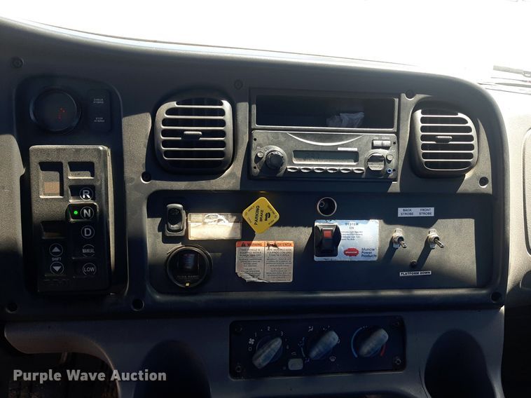 image for item NH9415 2012 Freightliner Business Class M2 pothole patcher truck