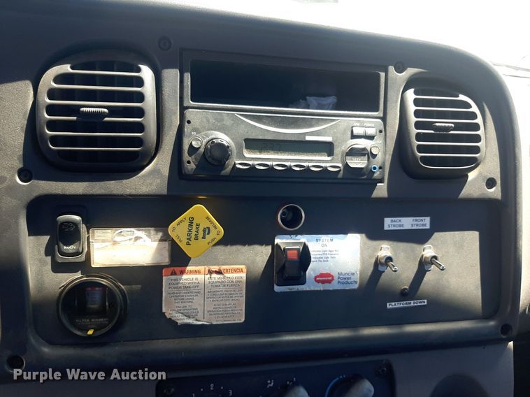 image for item NH9415 2012 Freightliner Business Class M2 pothole patcher truck