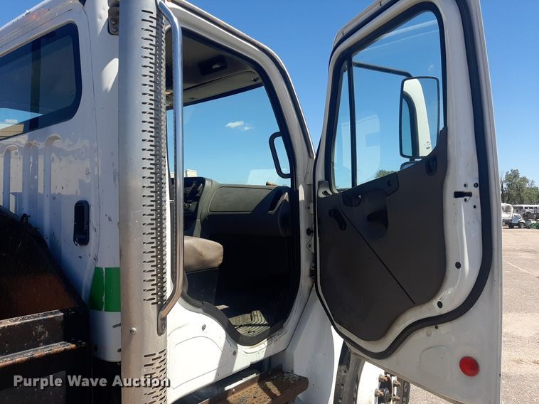 image for item NH9415 2012 Freightliner Business Class M2 pothole patcher truck