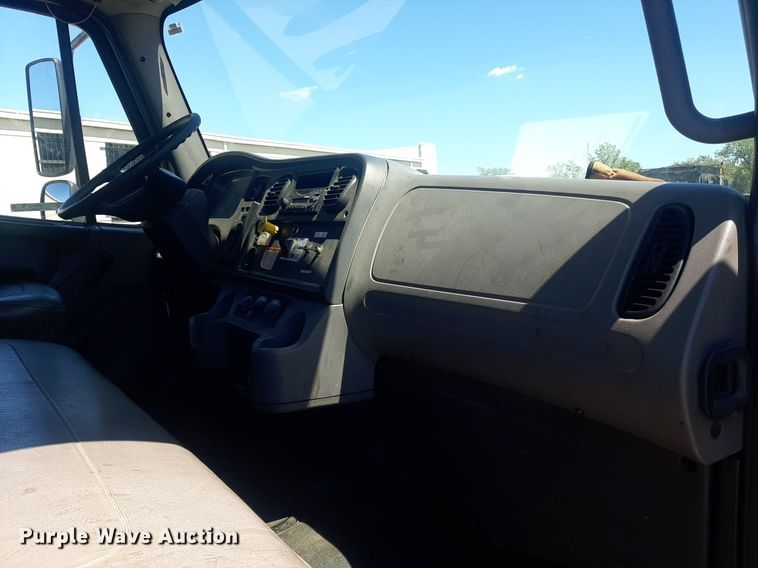 image for item NH9415 2012 Freightliner Business Class M2 pothole patcher truck