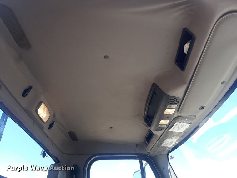 image for item NH9415 2012 Freightliner Business Class M2 pothole patcher truck