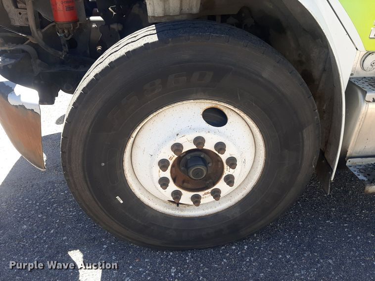 image for item NH9415 2012 Freightliner Business Class M2 pothole patcher truck