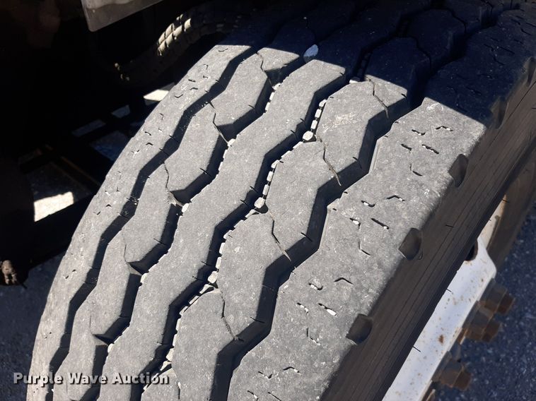 image for item NH9415 2012 Freightliner Business Class M2 pothole patcher truck