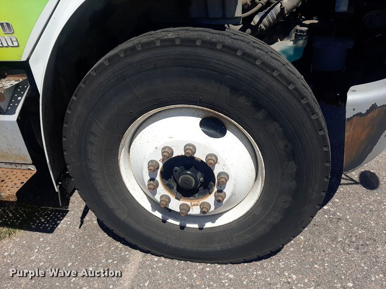 image for item NH9415 2012 Freightliner Business Class M2 pothole patcher truck