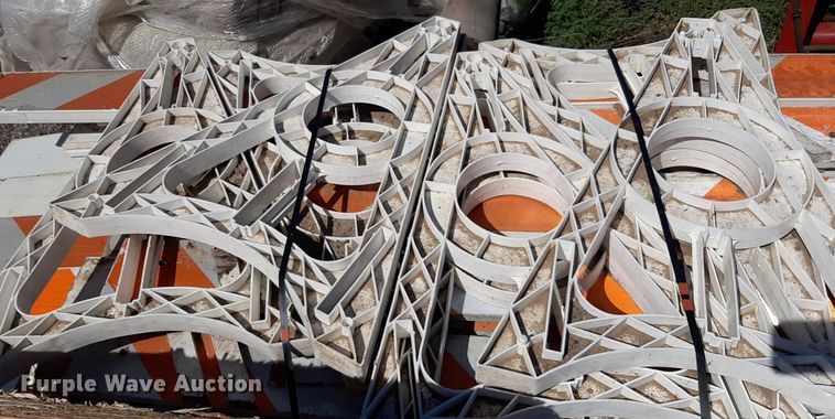 image for item NH9417 Road barricades