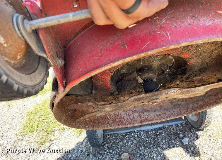 image for item NH9422 Snapper Pro Walk lawn mower