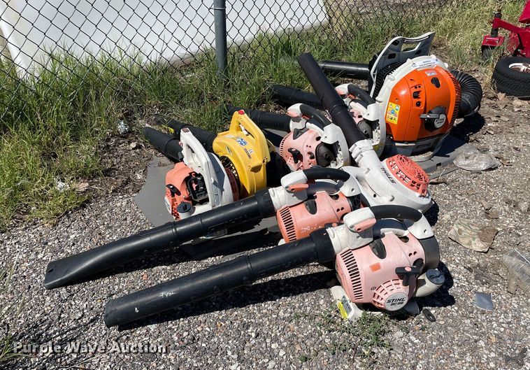 image for item NH9423 (8) leaf blowers