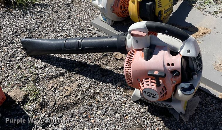 image for item NH9423 (8) leaf blowers