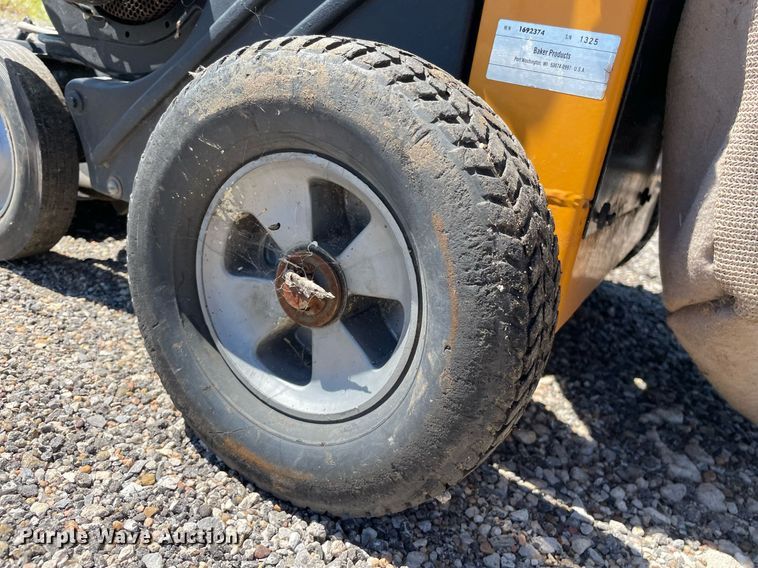 image for item NH9424 Baker chipper vacuum