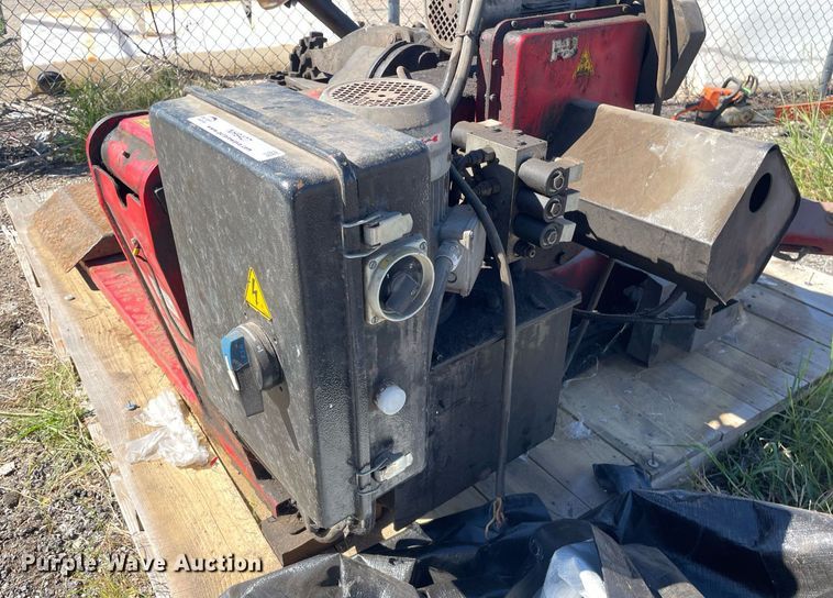 image for item NH9427 2012 CEMB SM56TXL tire changer