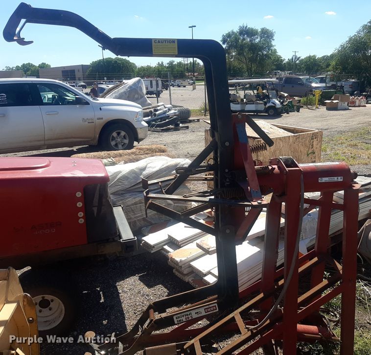 image for item NH9433 Coats S-60 tire spreader