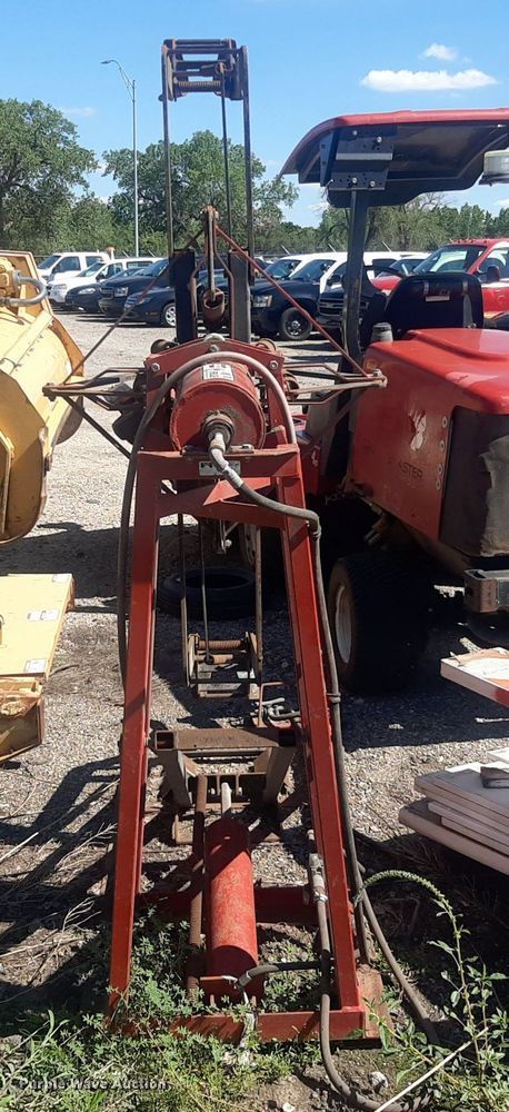 image for item NH9433 Coats S-60 tire spreader