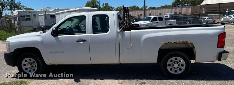 image for item NY9640 2011 Chevrolet Silverado 1500 Ext. Cab pickup truck