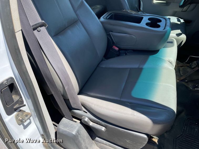 image for item NY9640 2011 Chevrolet Silverado 1500 Ext. Cab pickup truck