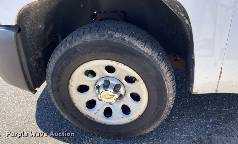 image for item NY9640 2011 Chevrolet Silverado 1500 Ext. Cab pickup truck