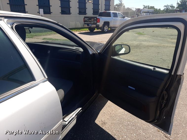 image for item NY9655 2011 Ford Crown Victoria Police Interceptor 