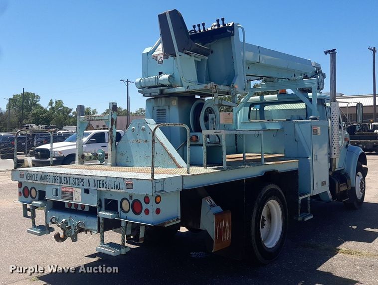 image for item NY9658 1994 International 4700  digger derrick truck