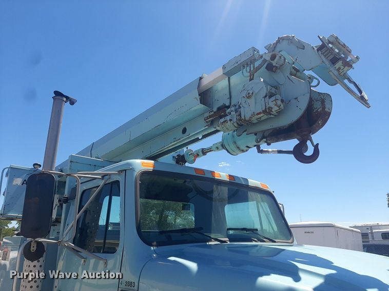 image for item NY9658 1994 International 4700  digger derrick truck