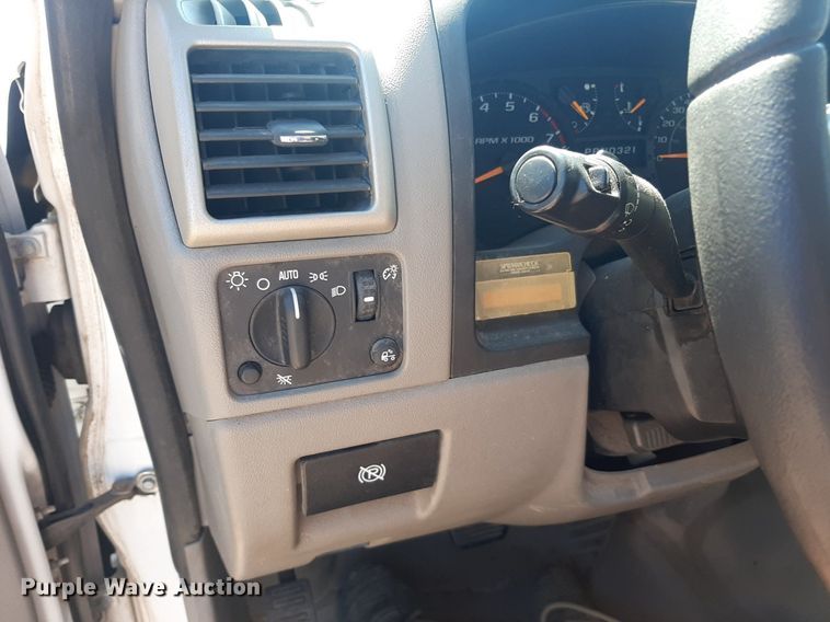 image for item NY9660 2008 Chevrolet Colorado Ext. Cab pickup truck