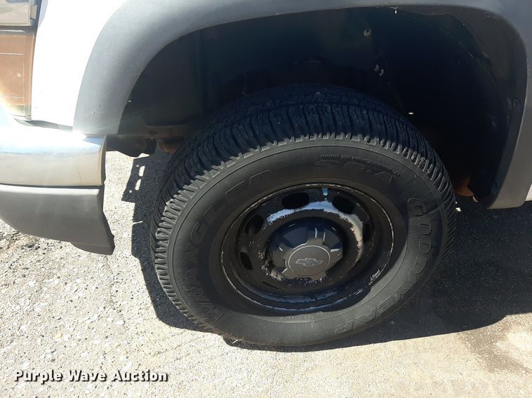 image for item NY9660 2008 Chevrolet Colorado Ext. Cab pickup truck