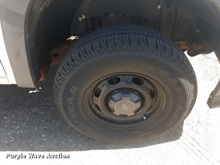 image for item NY9660 2008 Chevrolet Colorado Ext. Cab pickup truck