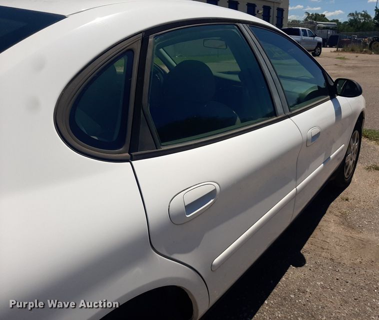 image for item NY9661 2006 Ford Taurus 