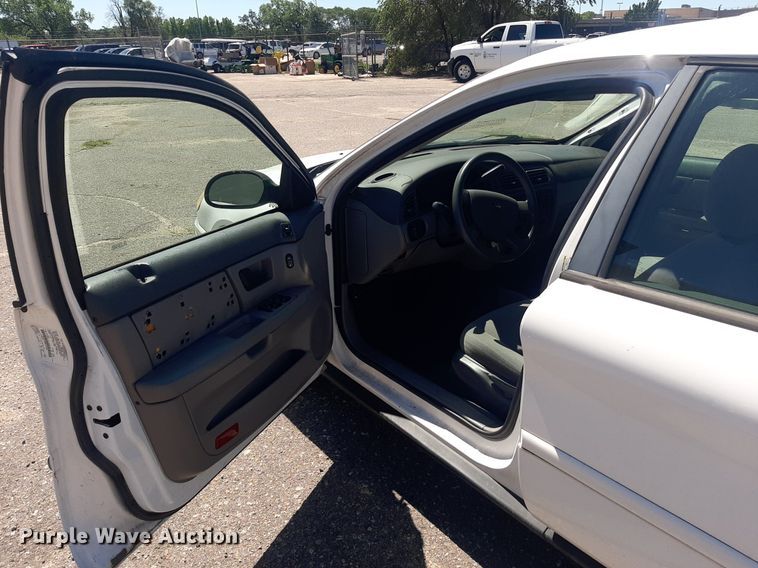 image for item NY9661 2006 Ford Taurus 