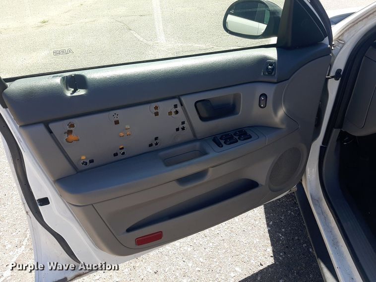 image for item NY9661 2006 Ford Taurus 