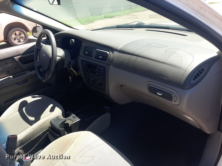 image for item NY9661 2006 Ford Taurus 