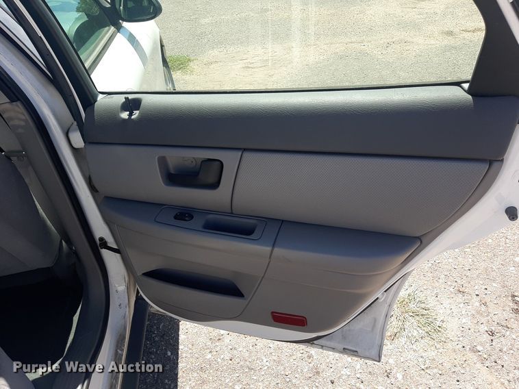 image for item NY9661 2006 Ford Taurus 