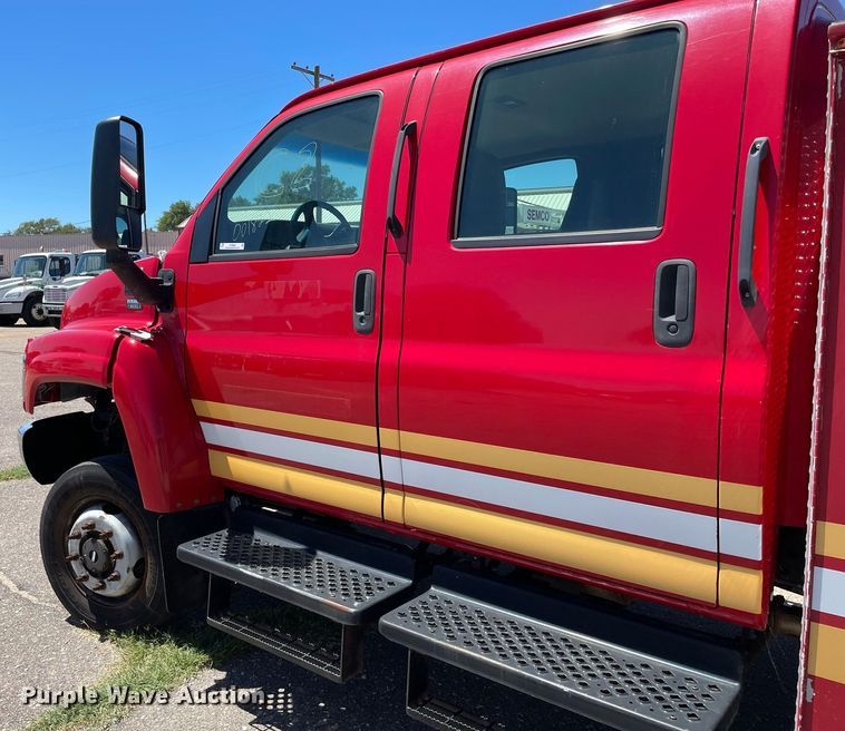image for item NY9662 2008 Chevrolet C5500 Crew Cab utility / service truck