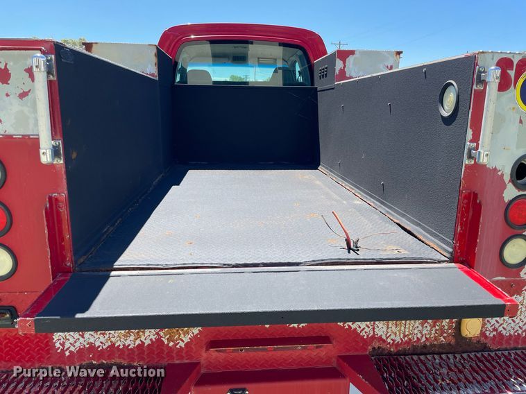 image for item NY9662 2008 Chevrolet C5500 Crew Cab utility / service truck